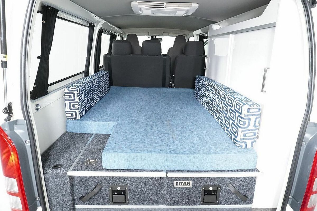 2015 Toyota HiAce LWB TRH201R MY15