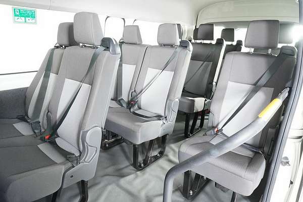2020 Toyota HiAce Commuter (12 Seats) GDH322R