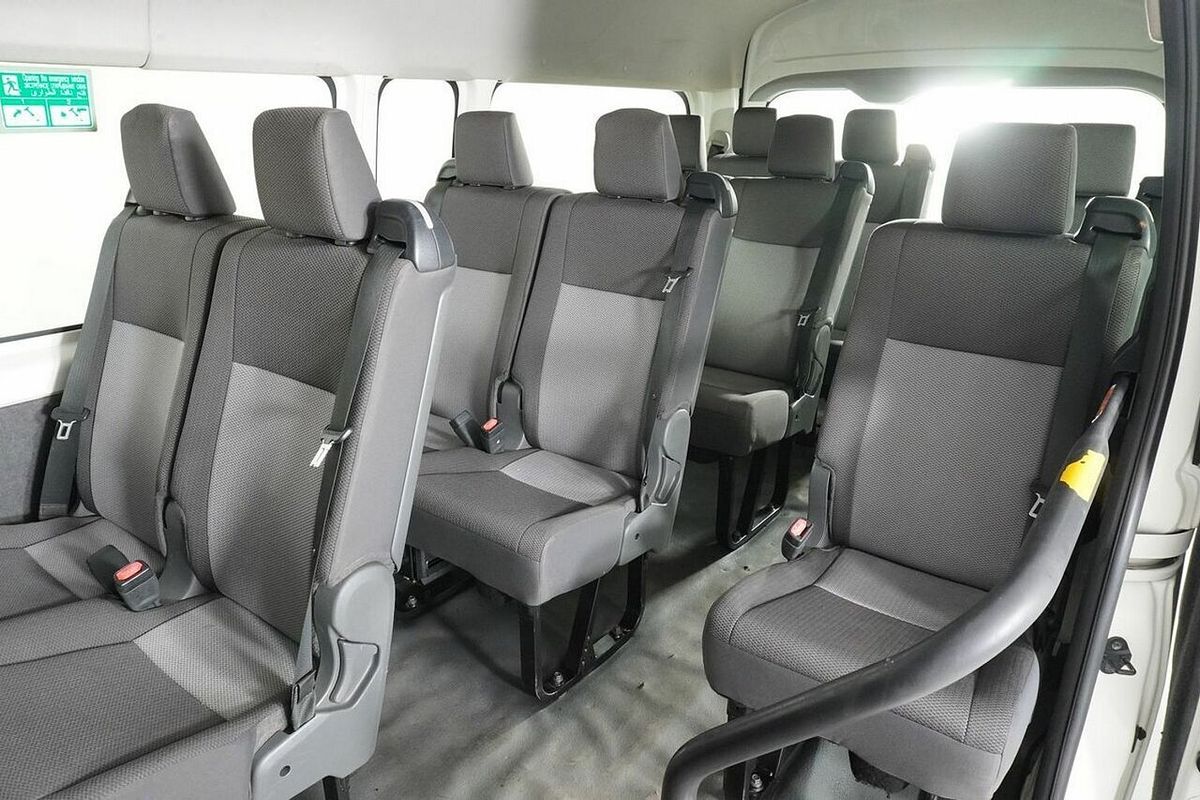 2020 Toyota HiAce Commuter (12 Seats) GDH322R