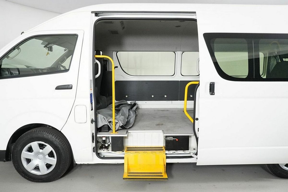 2016 Toyota HiAce Commuter KDH223R MY16