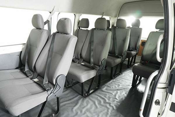 2017 Toyota HiAce Commuter (12 Seats) KDH223R MY16