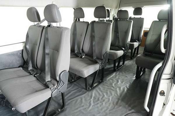 2018 Toyota HiAce Commuter KDH223R MY16