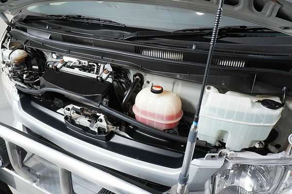 2016 Toyota HiAce Commuter (12 Seats) KDH223R MY16