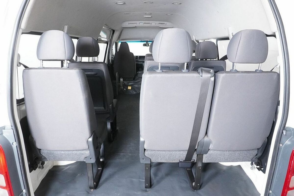 2018 Toyota HiAce Commuter (12 Seats) KDH223R MY16