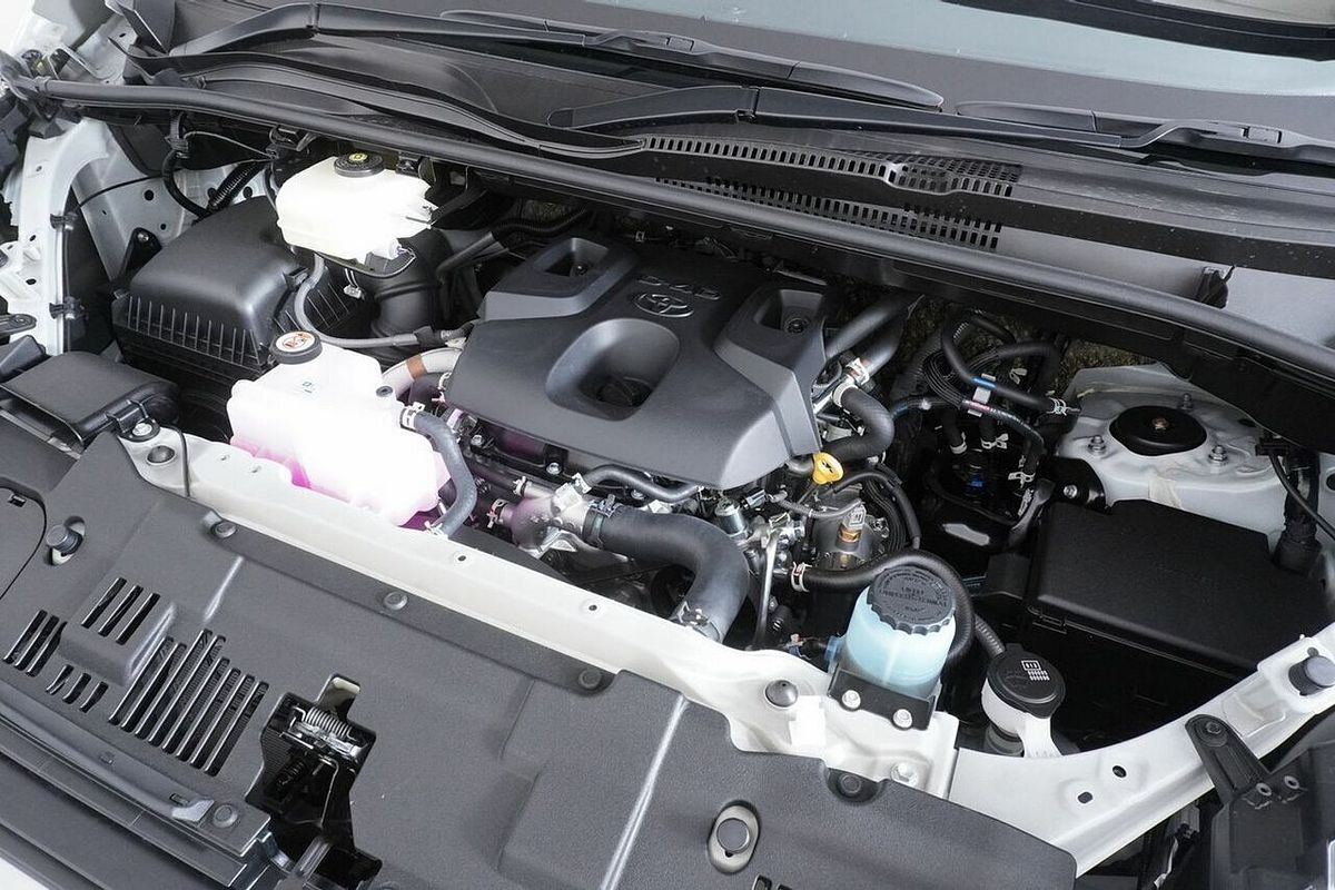 2024 Toyota HiAce LWB GDH300R