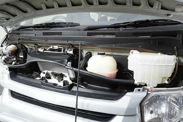 2018 Toyota HiAce Commuter KDH223R MY16