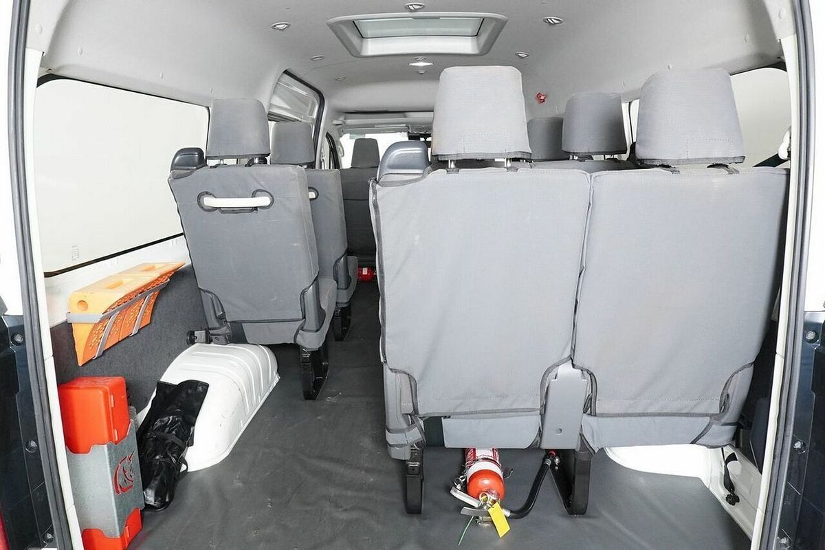 2020 Toyota HiAce Commuter (12 Seats) GDH322R