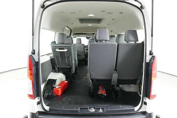 2020 Toyota HiAce Commuter (12 Seats) GDH322R