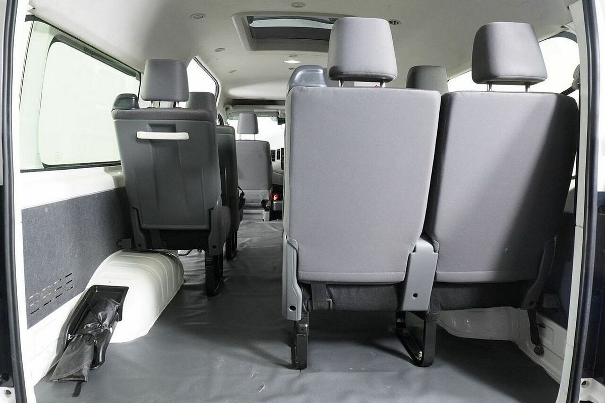 2019 Toyota HiAce Commuter (12 Seats) GDH322R