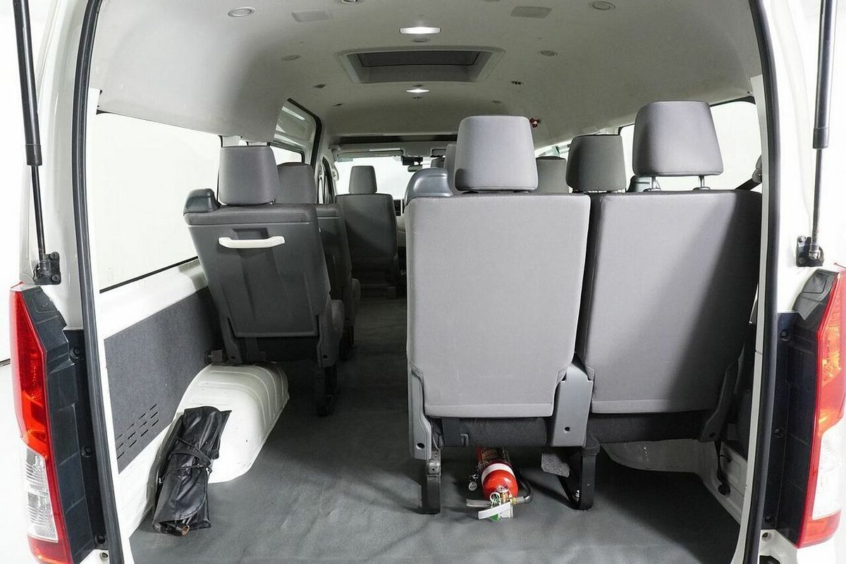 2019 Toyota HiAce Commuter (12 Seats) GDH322R