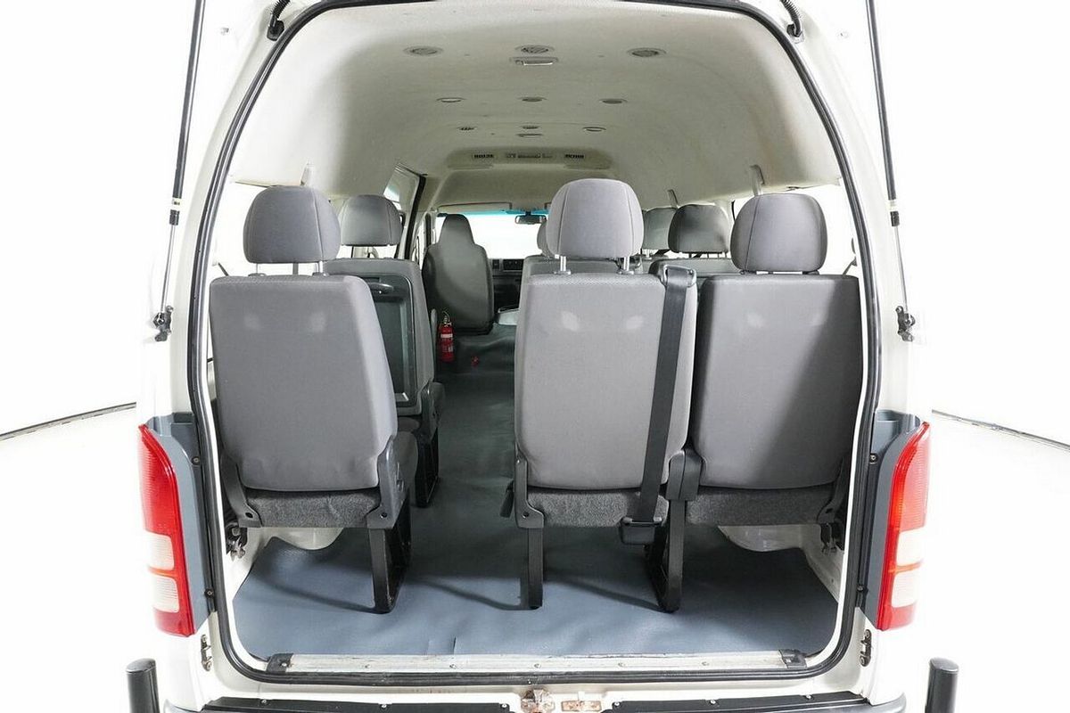 2017 Toyota HiAce Commuter KDH223R MY16