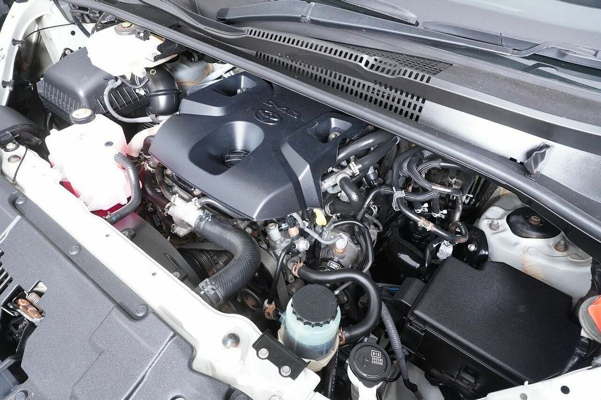 2019 Toyota HiAce Commuter (12 Seats) GDH322R