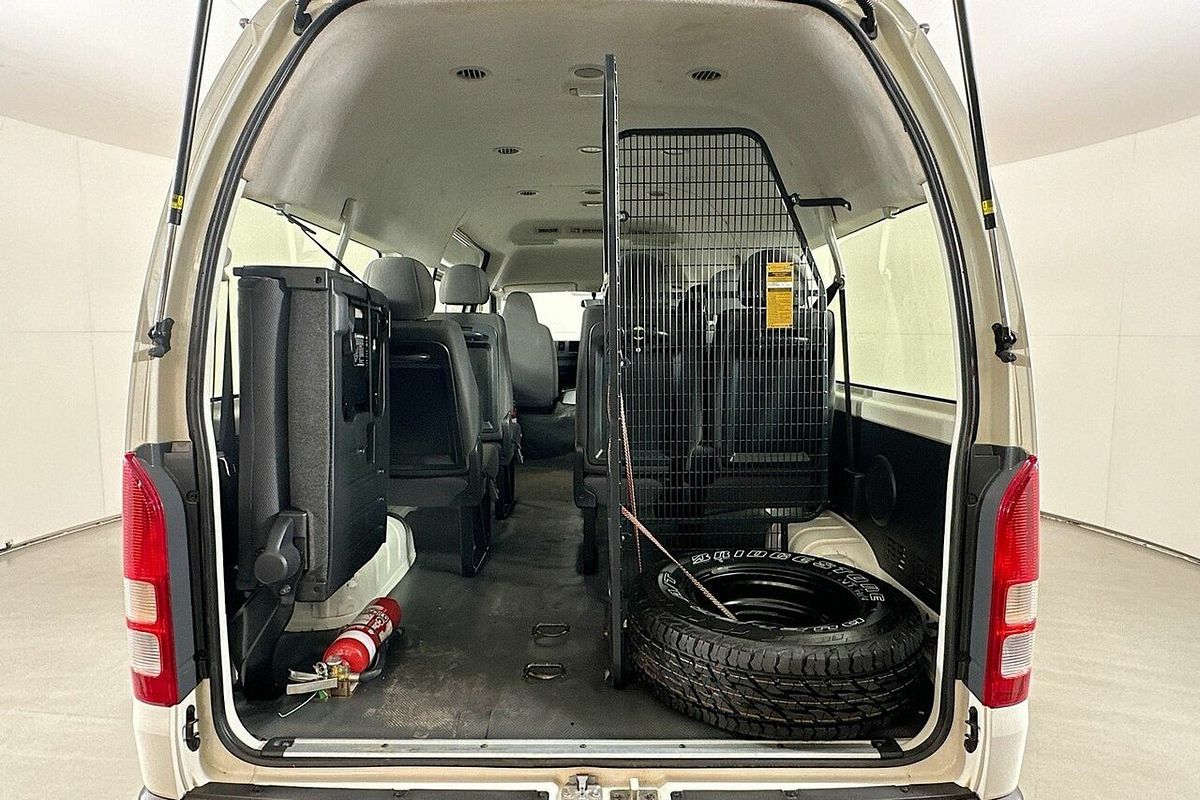 2018 Toyota HiAce Commuter (12 Seats) KDH223R MY16