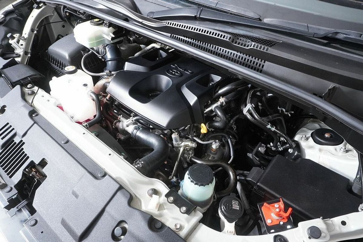 2021 Toyota HiAce Slwb Commuter (12 Seats) GDH322R