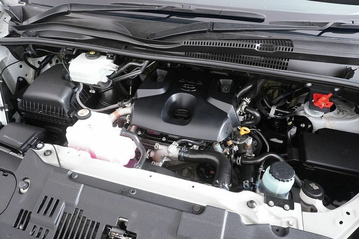 2020 Toyota HiAce Commuter (12 Seats) GDH322R