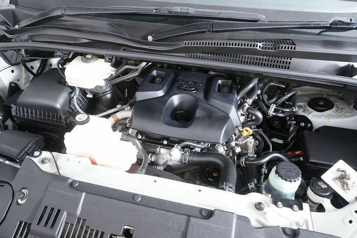 2020 Toyota HiAce Commuter (12 Seats) GDH322R