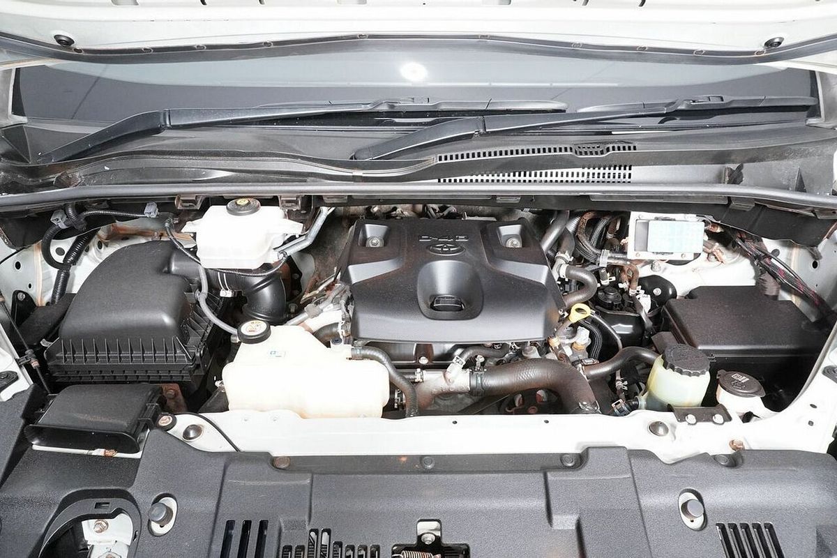 2020 Toyota HiAce Commuter (12 Seats) GDH322R