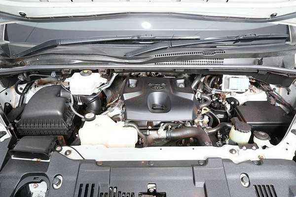 2020 Toyota HiAce Commuter (12 Seats) GDH322R