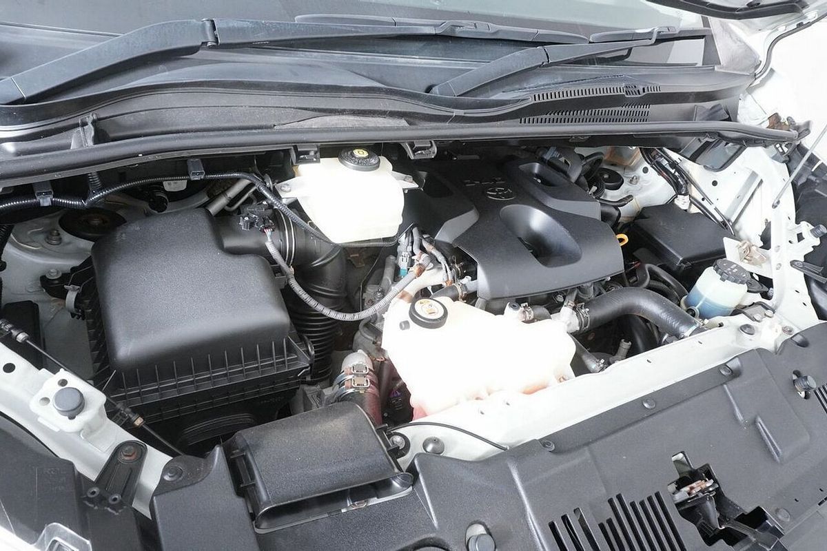 2019 Toyota HiAce Commuter (12 Seats) GDH322R