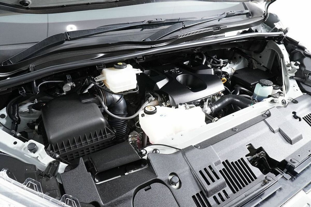 2021 Toyota HiAce Slwb Commuter (12 Seats) GDH322R