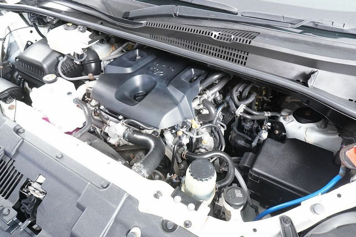 2019 Toyota HiAce Commuter (12 Seats) GDH322R