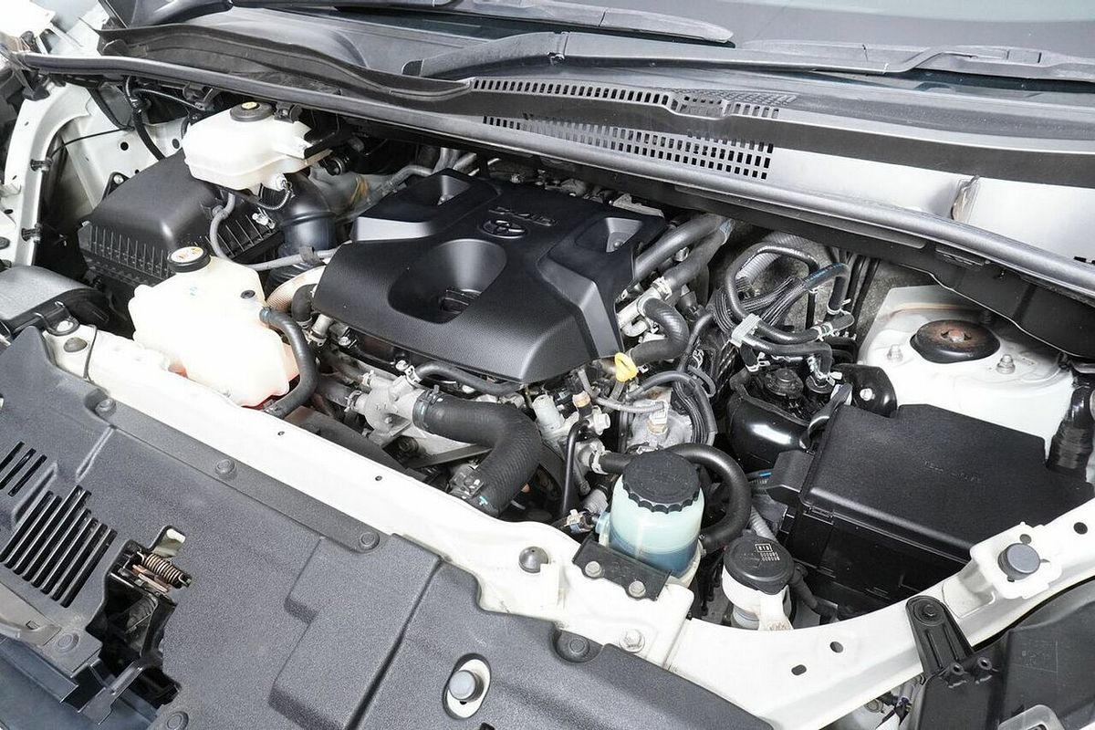 2019 Toyota HiAce Commuter (12 Seats) GDH322R