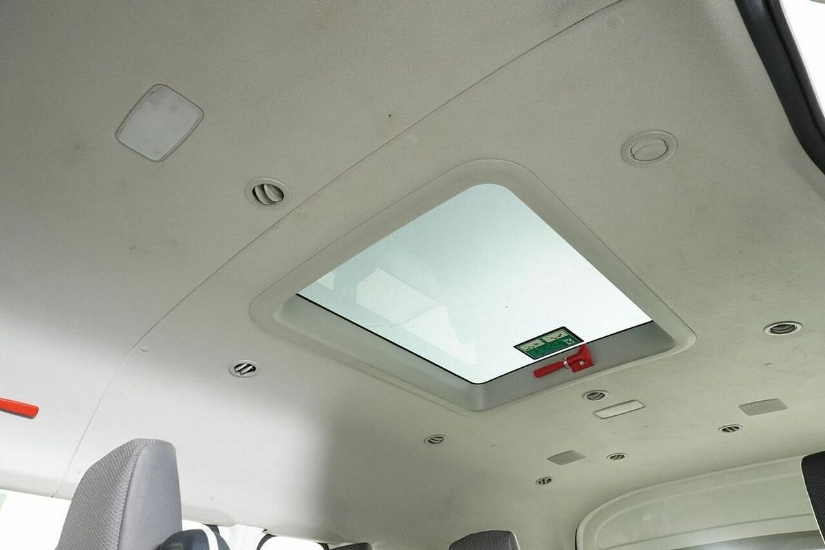2021 Toyota HiAce Slwb Commuter (12 Seats) GDH322R
