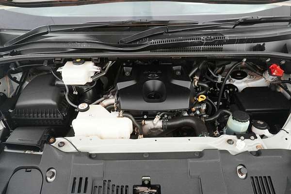 2021 Toyota HiAce Slwb Commuter (12 Seats) GDH322R