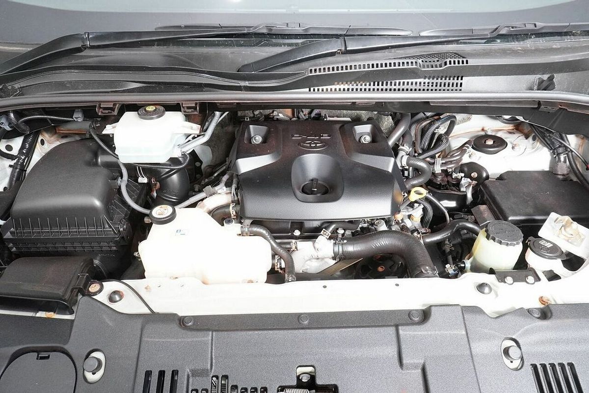 2020 Toyota HiAce Commuter (12 Seats) GDH322R