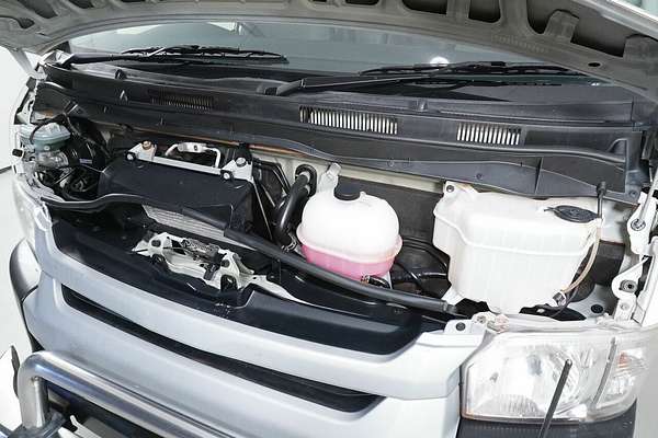 2018 Toyota HiAce Commuter (12 Seats) KDH223R MY16