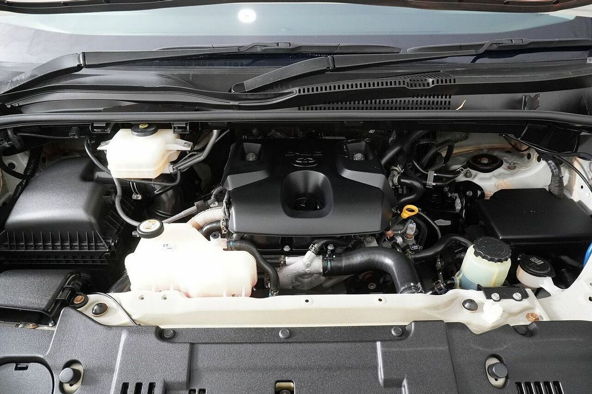 2019 Toyota HiAce Commuter (12 Seats) GDH322R