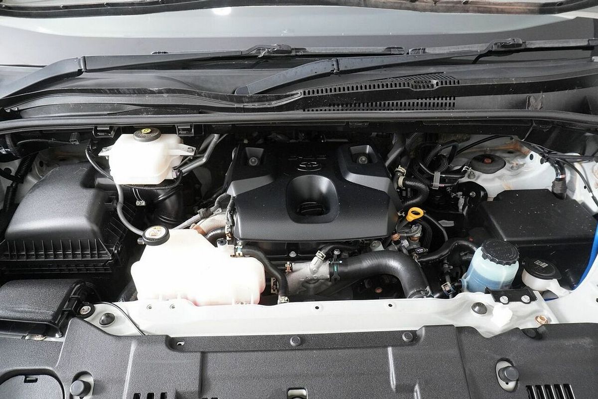 2021 Toyota HiAce Slwb Commuter (12 Seats) GDH322R