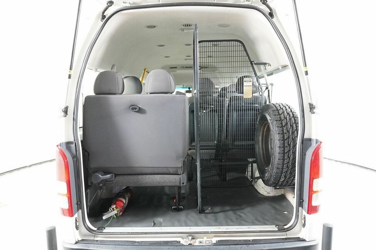 2018 Toyota HiAce Commuter KDH223R MY16