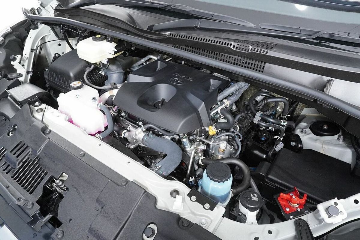 2024 Toyota HiAce Slwb Commuter (12 Seats) GDH322R