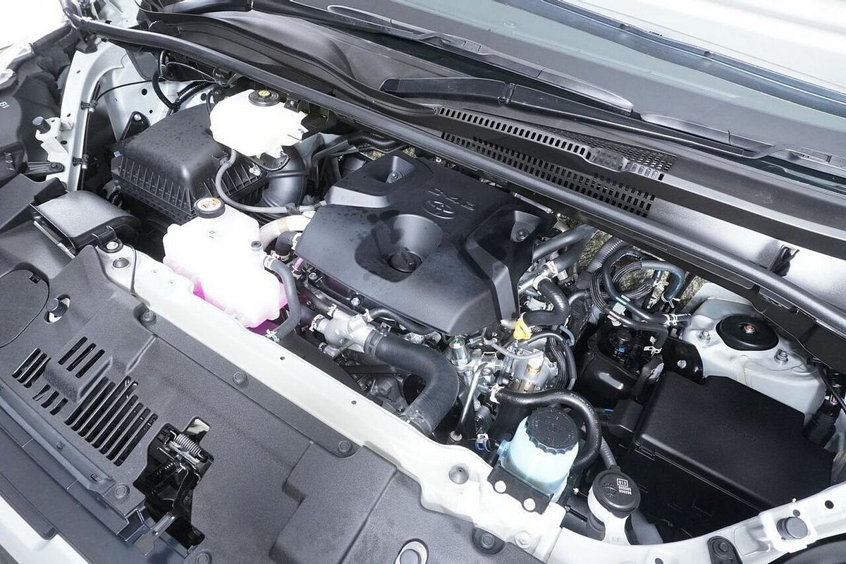 2024 Toyota HiAce LWB GDH300R