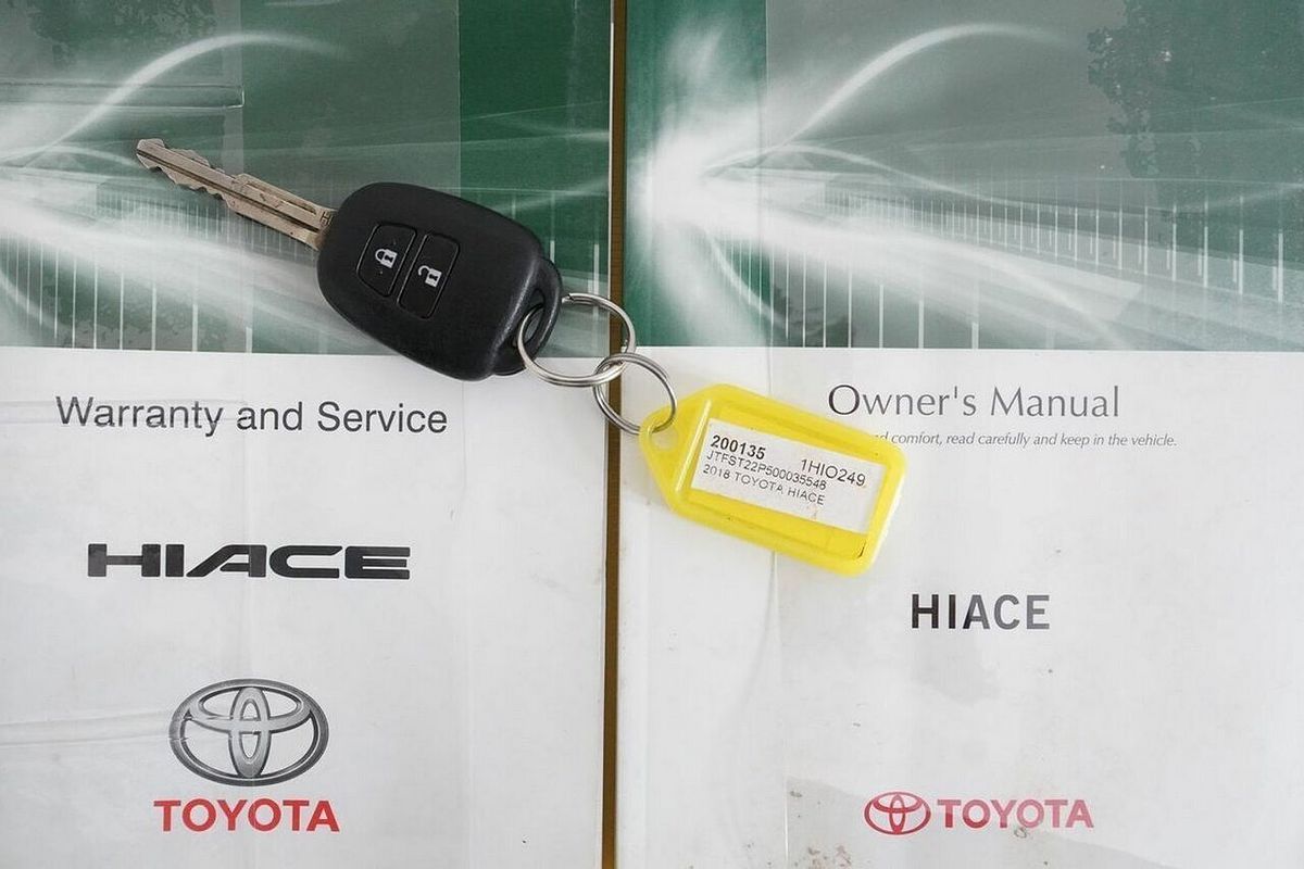2018 Toyota HiAce Commuter KDH223R MY16
