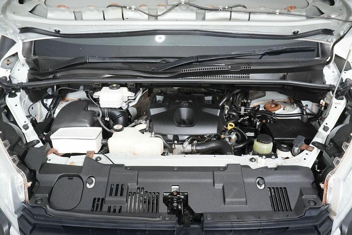 2021 Toyota HiAce Slwb Commuter (12 Seats) GDH322R