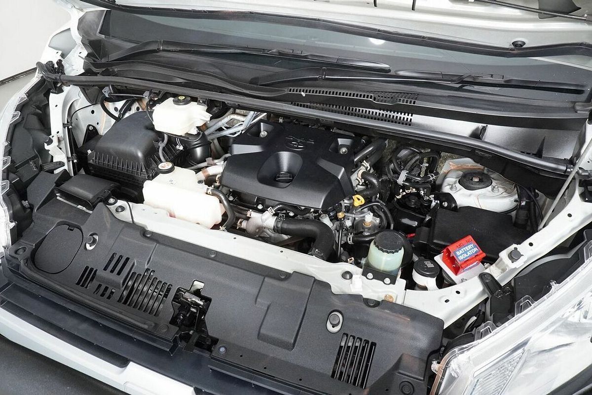 2021 Toyota HiAce Slwb Commuter (12 Seats) GDH322R