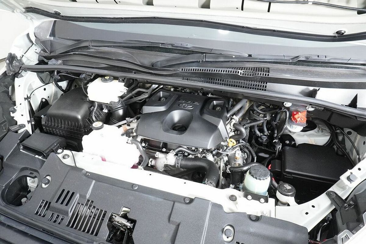 2021 Toyota HiAce Slwb Commuter (12 Seats) GDH322R