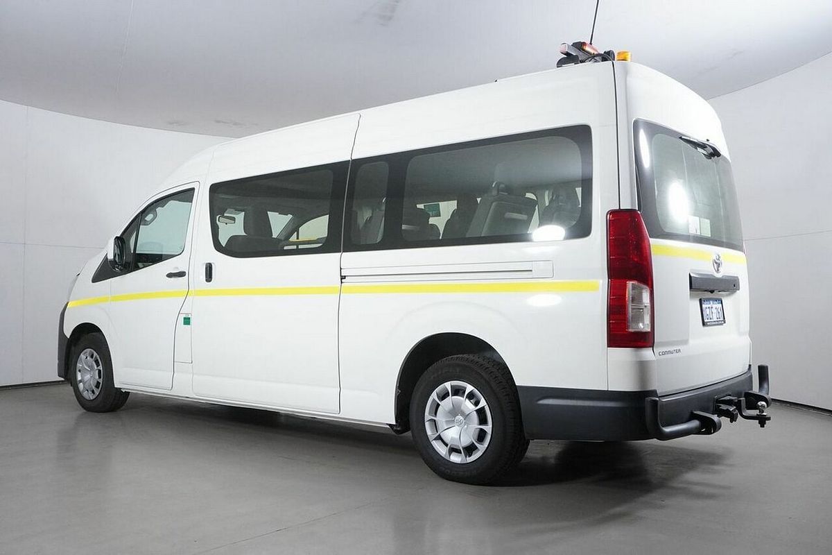 2019 Toyota HiAce Commuter (12 Seats) GDH322R