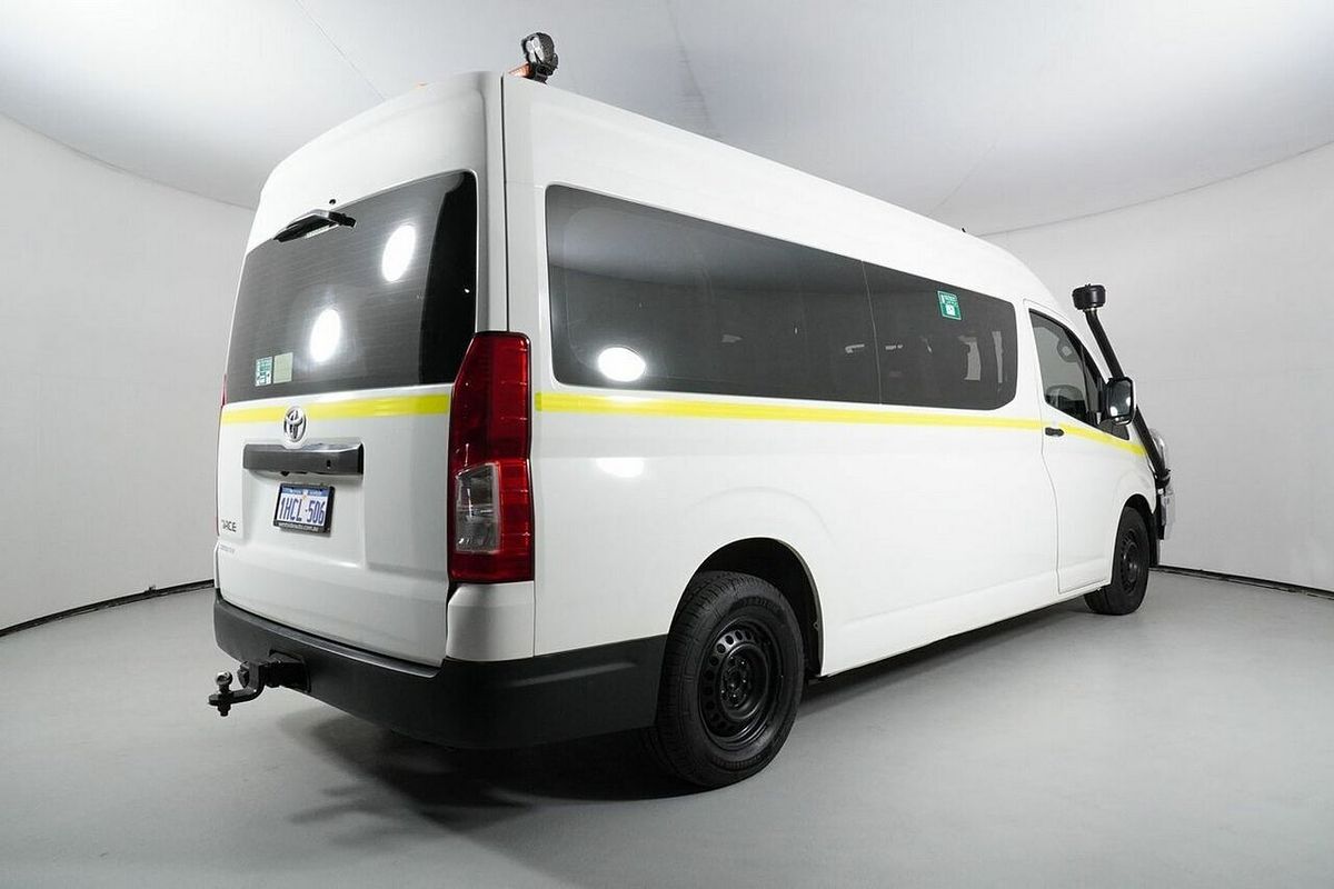 2020 Toyota HiAce Commuter (12 Seats) GDH322R