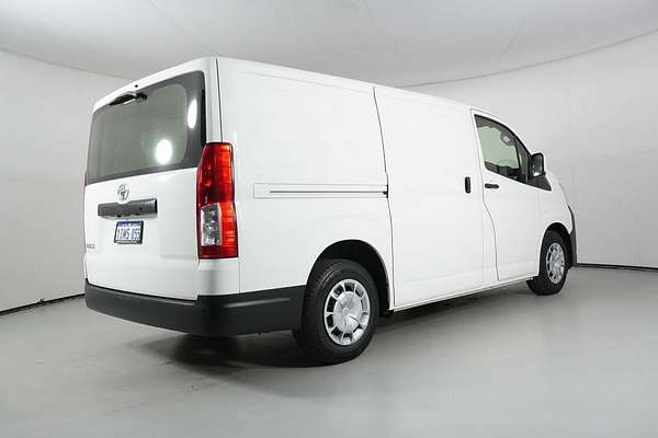 2022 Toyota HiAce LWB GDH300R