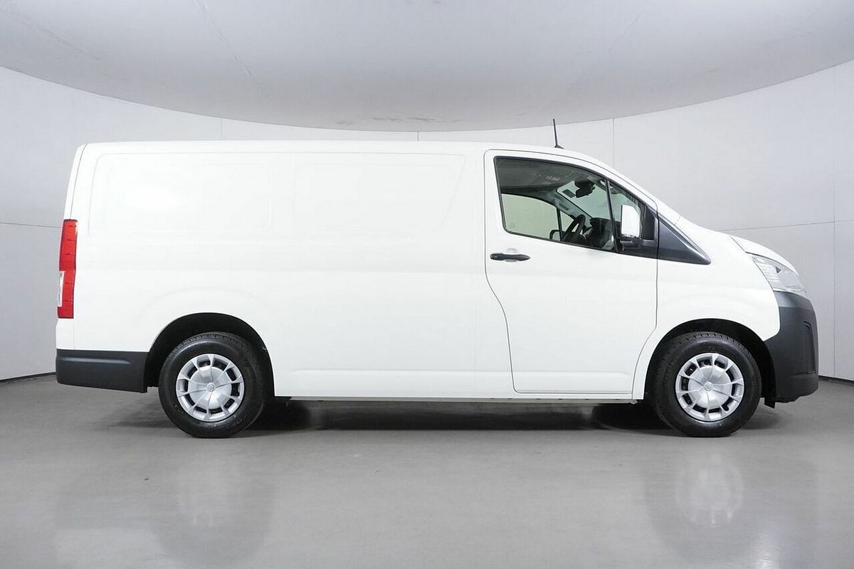 2024 Toyota HiAce LWB GDH300R