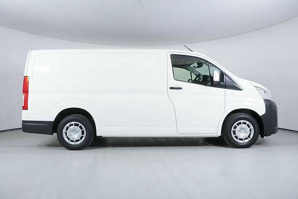 2024 Toyota HiAce LWB GDH300R