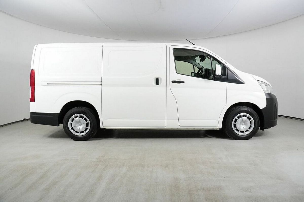 2020 Toyota HiAce LWB GDH300R