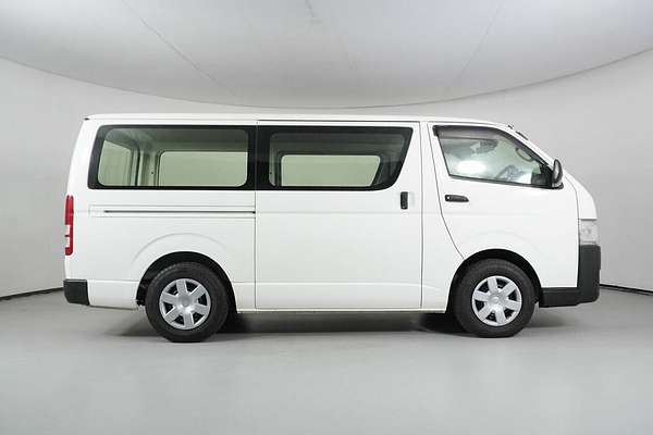 2018 Toyota HiAce DX