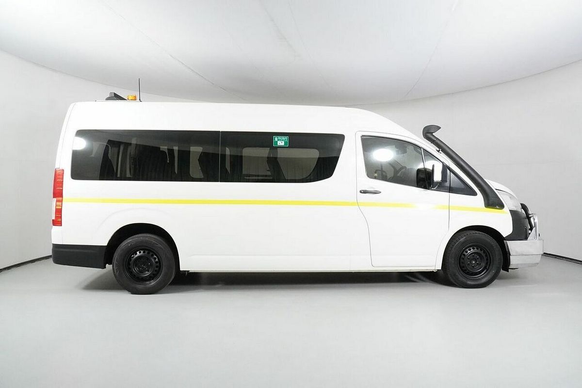 2021 Toyota HiAce Slwb Commuter (12 Seats) GDH322R