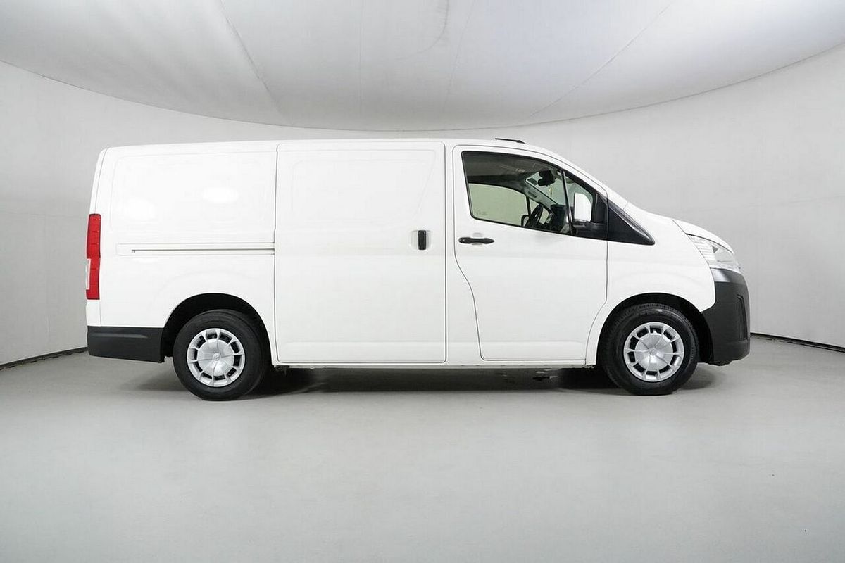 2021 Toyota HiAce LWB GDH300R