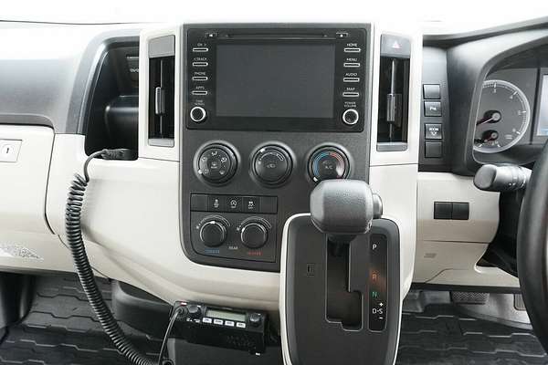 2020 Toyota HiAce Commuter (12 Seats) GDH322R