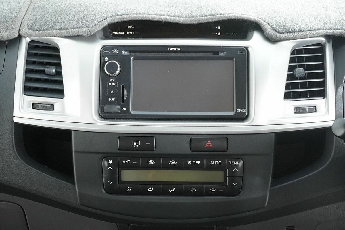 2013 Toyota Hilux SR5 (4x4) KUN26R MY12 4X4